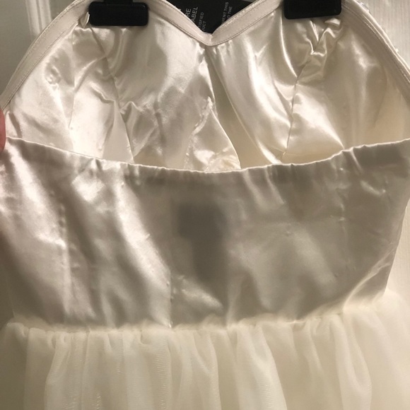 White short formal dress - Picture 4 of 10